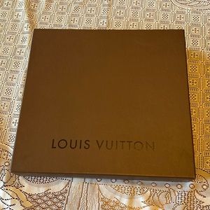 Large Louis Vuitton brown box with lid- like new!